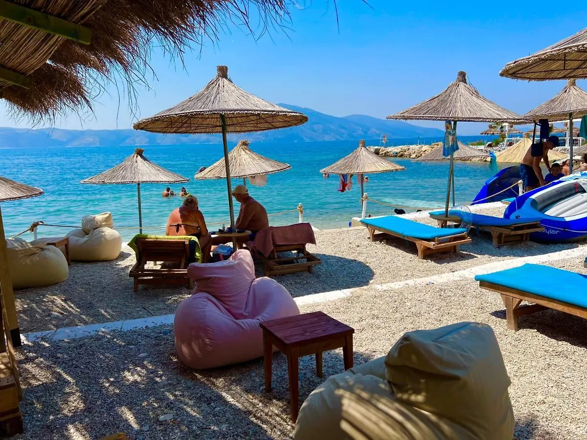 Hotel Divers Radhimë 3*,