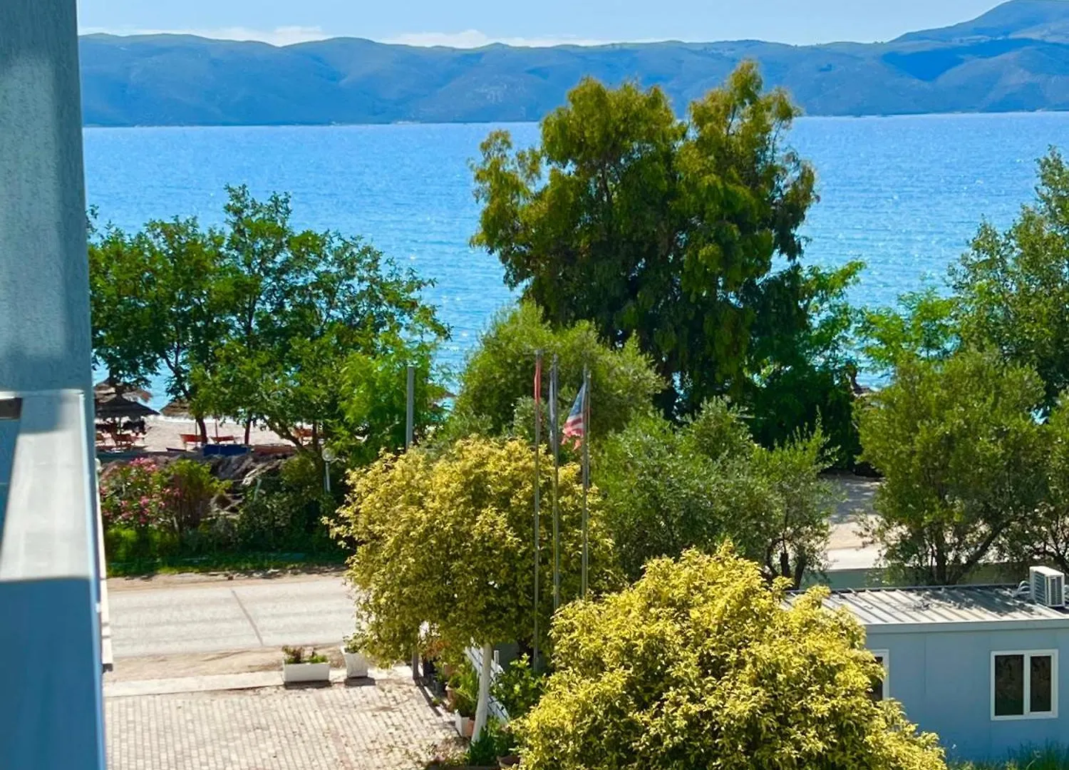 Hotel Divers Radhimë