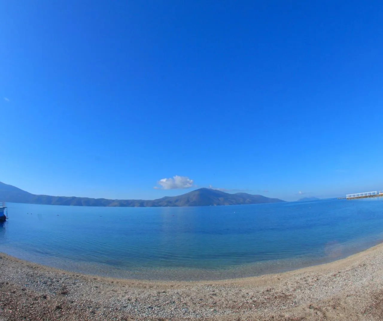 Hotel Divers Radhimë