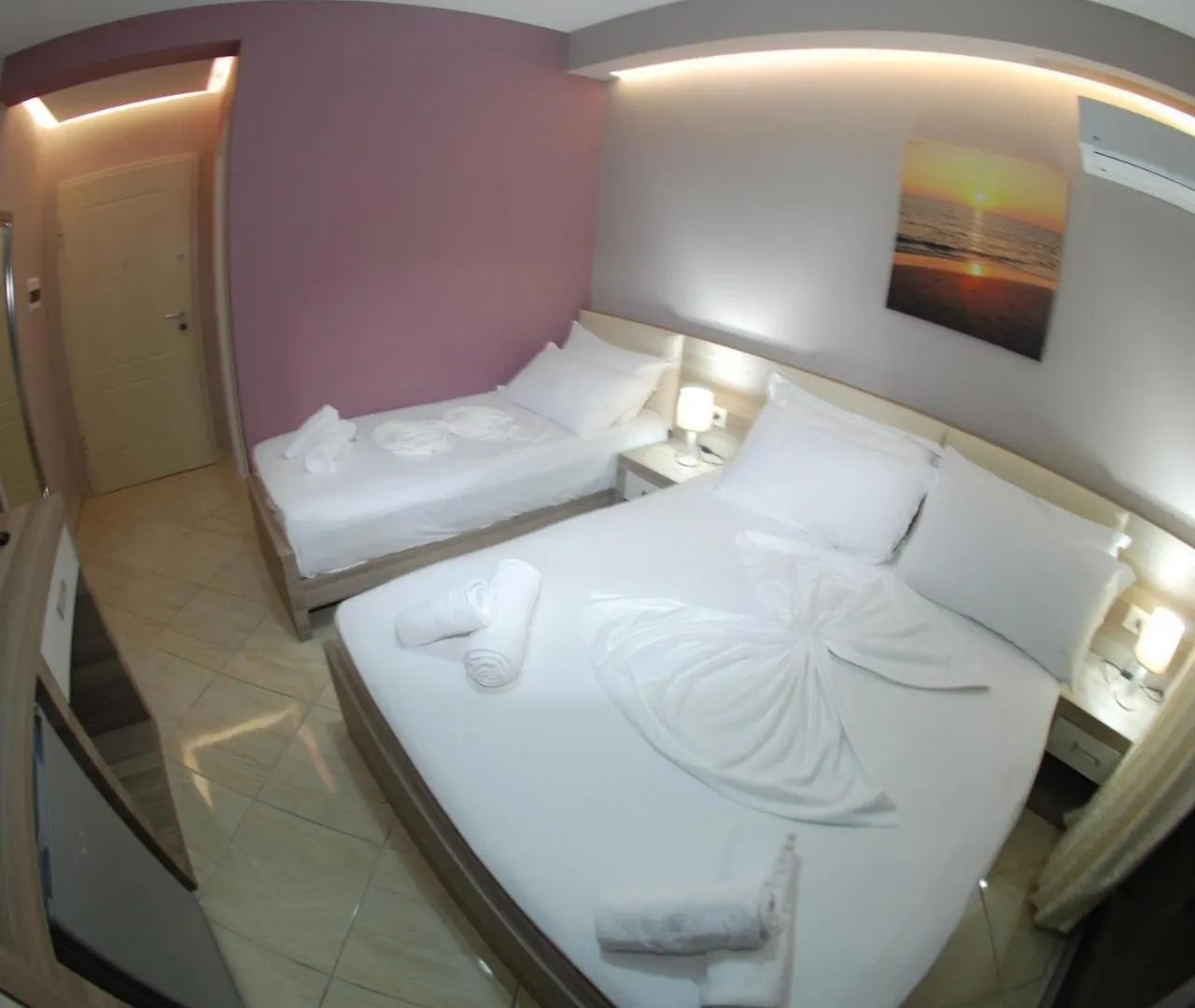 Hotel Divers Radhimë