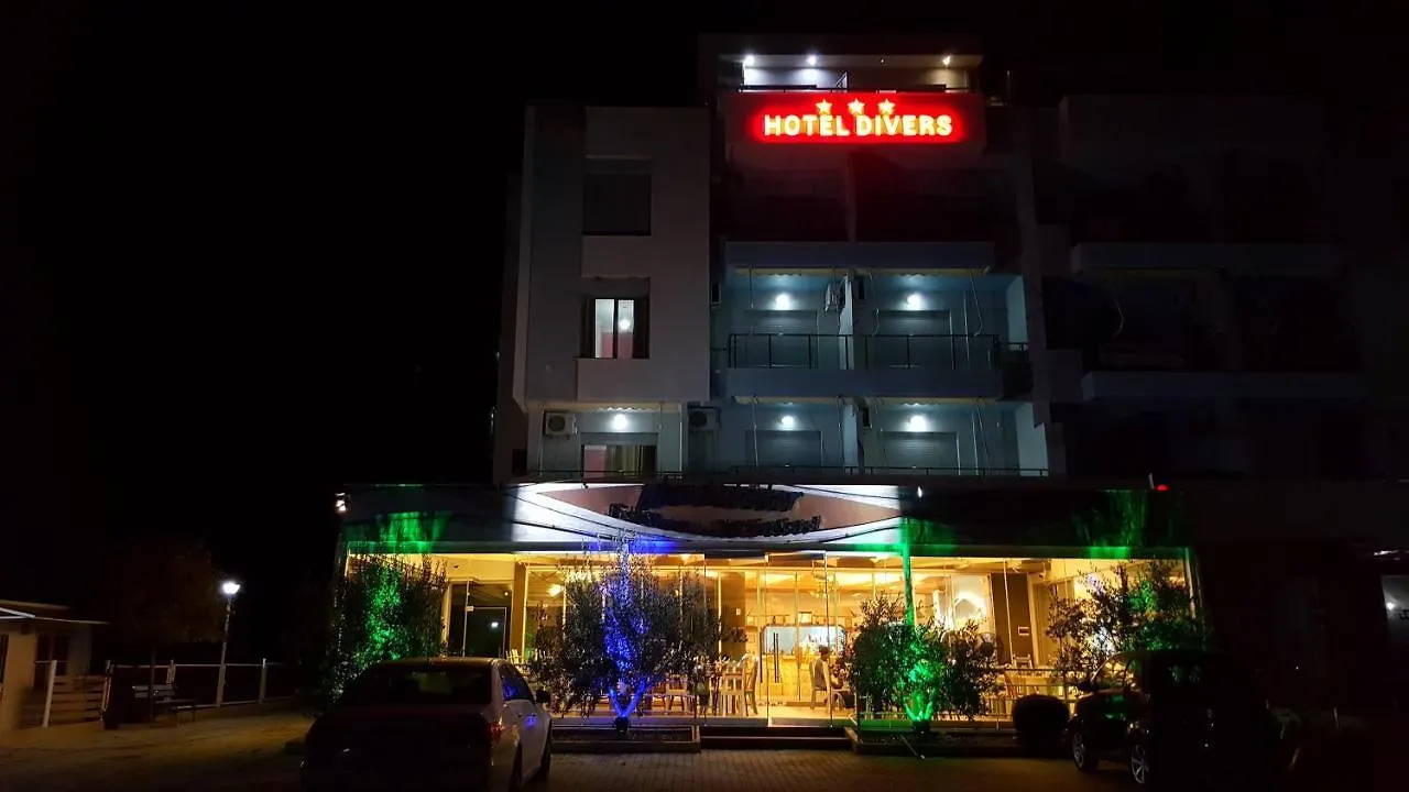 Hotel Divers Radhimë