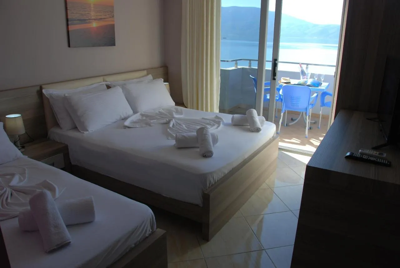 Hotel Divers Vlorë 3*,  Albânia