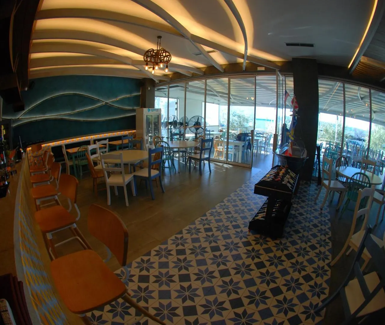 Hotel Divers Radhimë