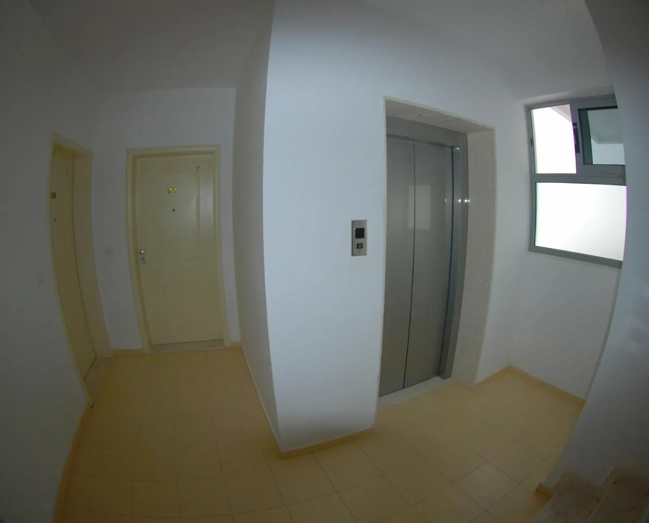 Hotel Divers Radhimë 3*,